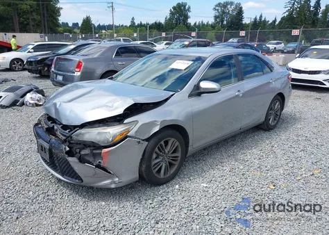 2015 Toyota Camry Se z USA, uszkodzony, nr VIN 4T1BF1FK6FU018165